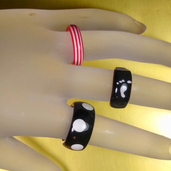 SET of 10 acrylic rings -- multi-colors - Picture 6 of 13